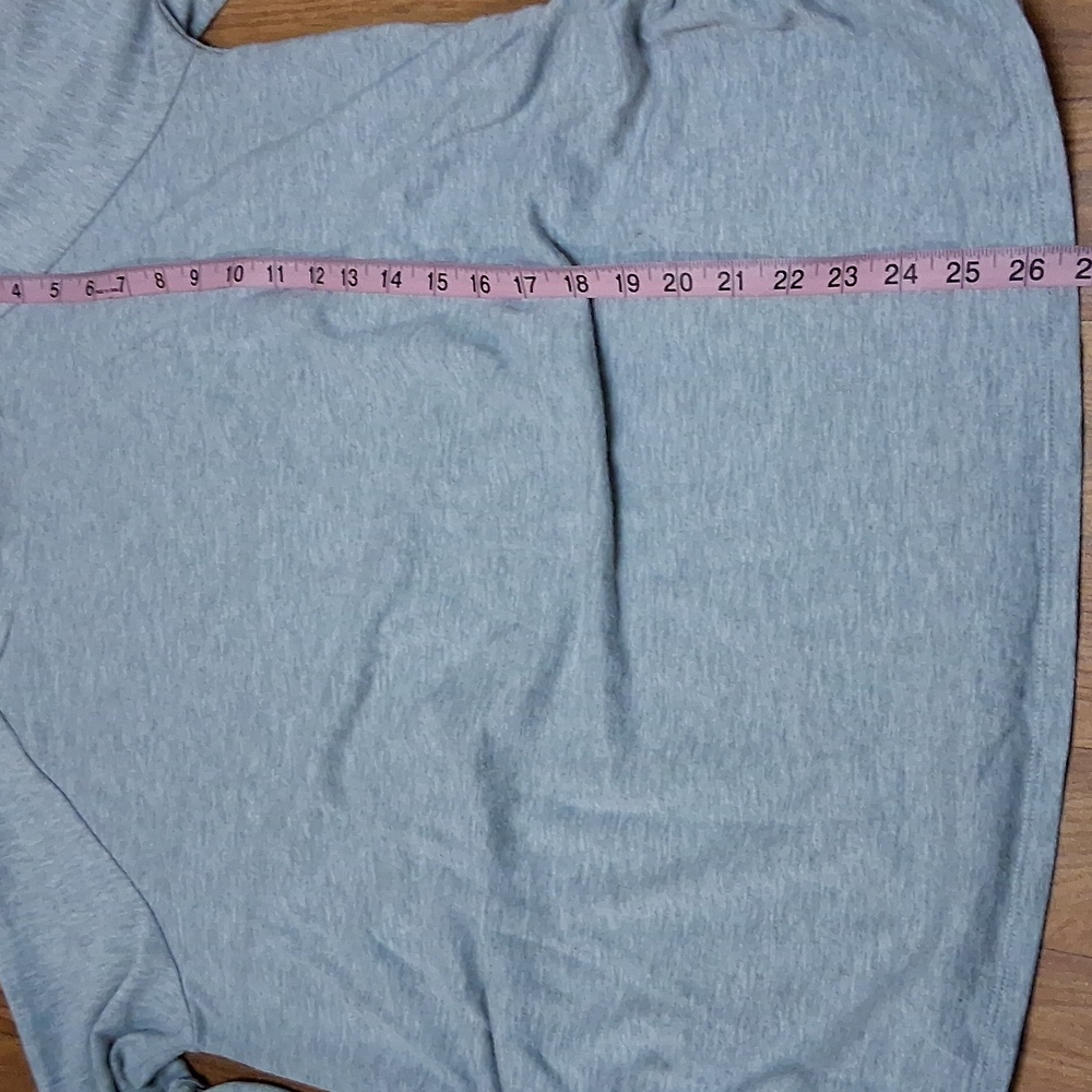 Gray Maternity Raglan Top - Picture 6 of 6